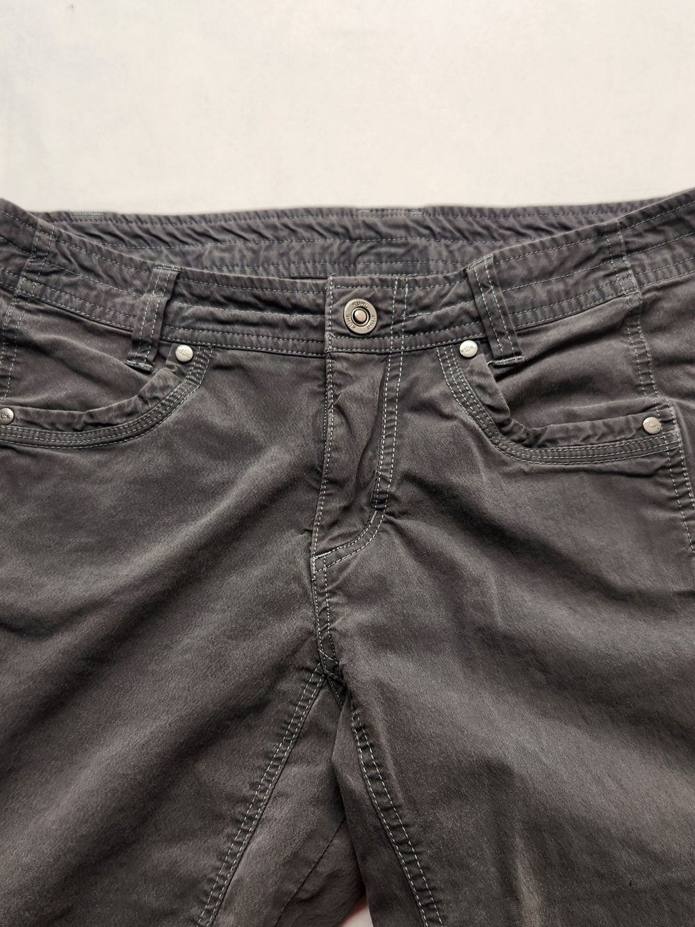 ⭐️KUHL Women's Legendary Cargo Hiking Pants Gray Size 8 Long Straight Leg